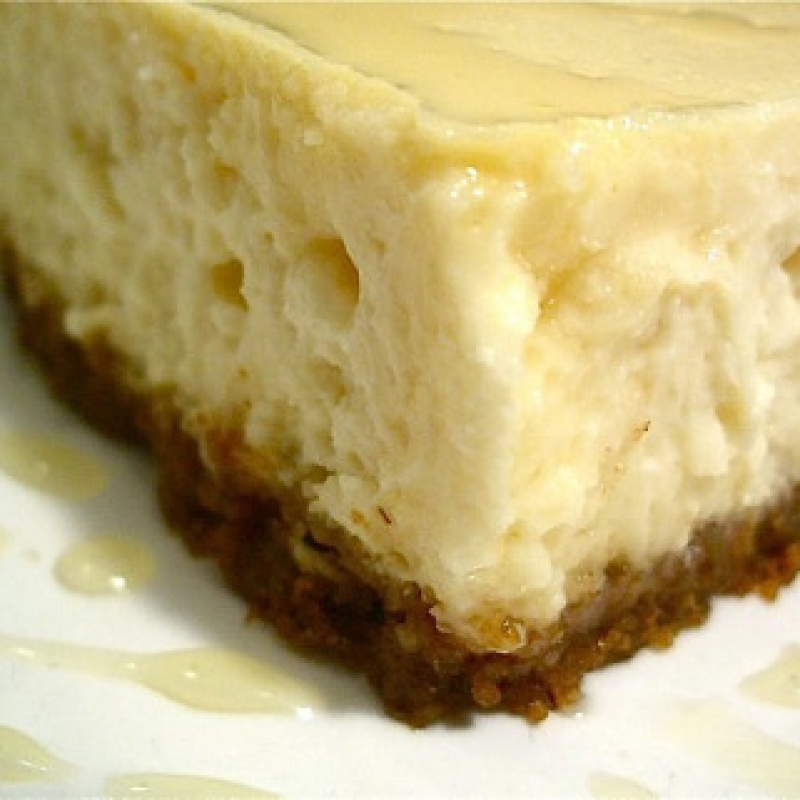 Honey Yogurt Cheesecake Bars With Cinnamon Graham Cracker Crusts Recipe