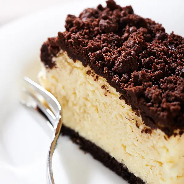 Cheesecake with Chocolate Streusel