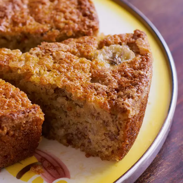 Moist Banana Walnut cake