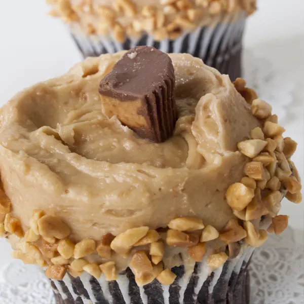 Chocolate Peanut Butter Cup Cupcakes