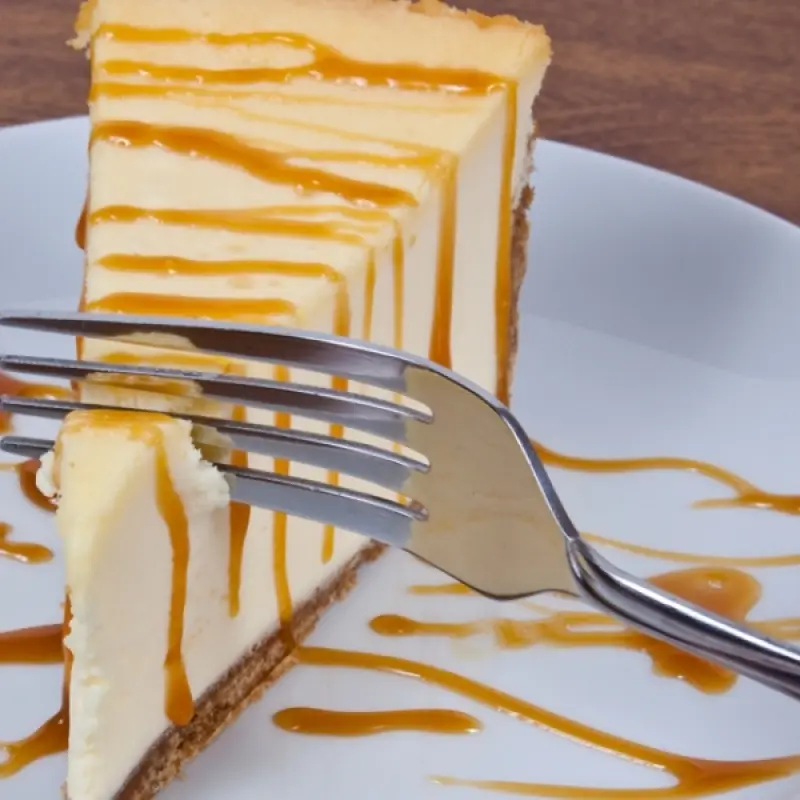 Simple Elegant Caramel Cheesecake