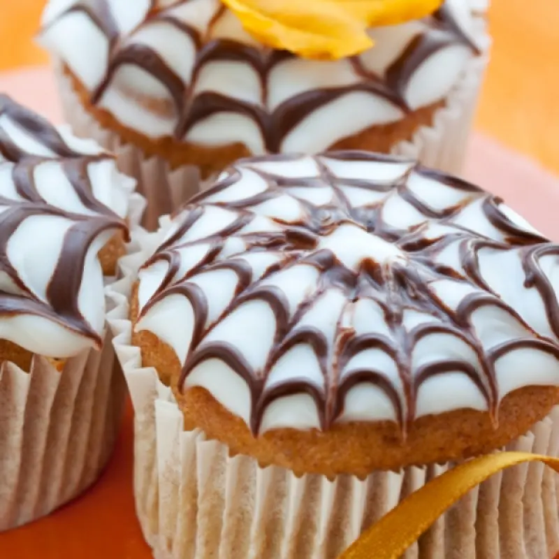 Halloween Spiderweb Vanilla Cupcakes