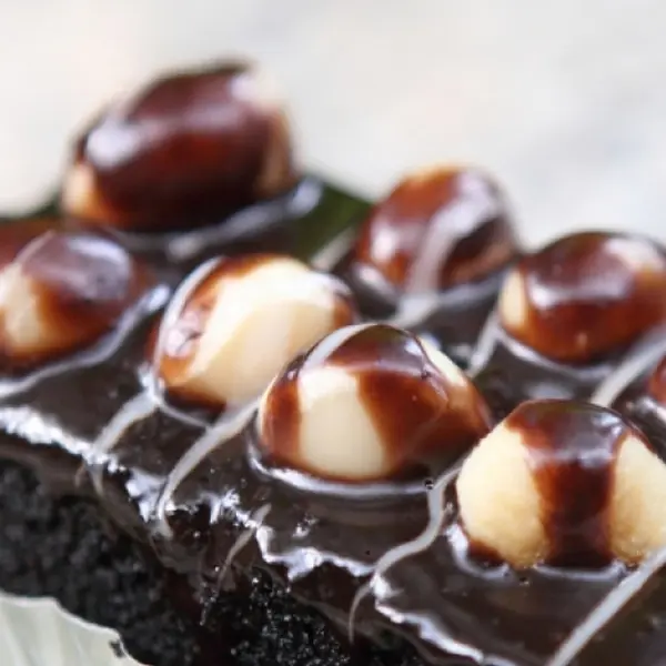 Chocolate Glazed Macadamia Nut Brownie