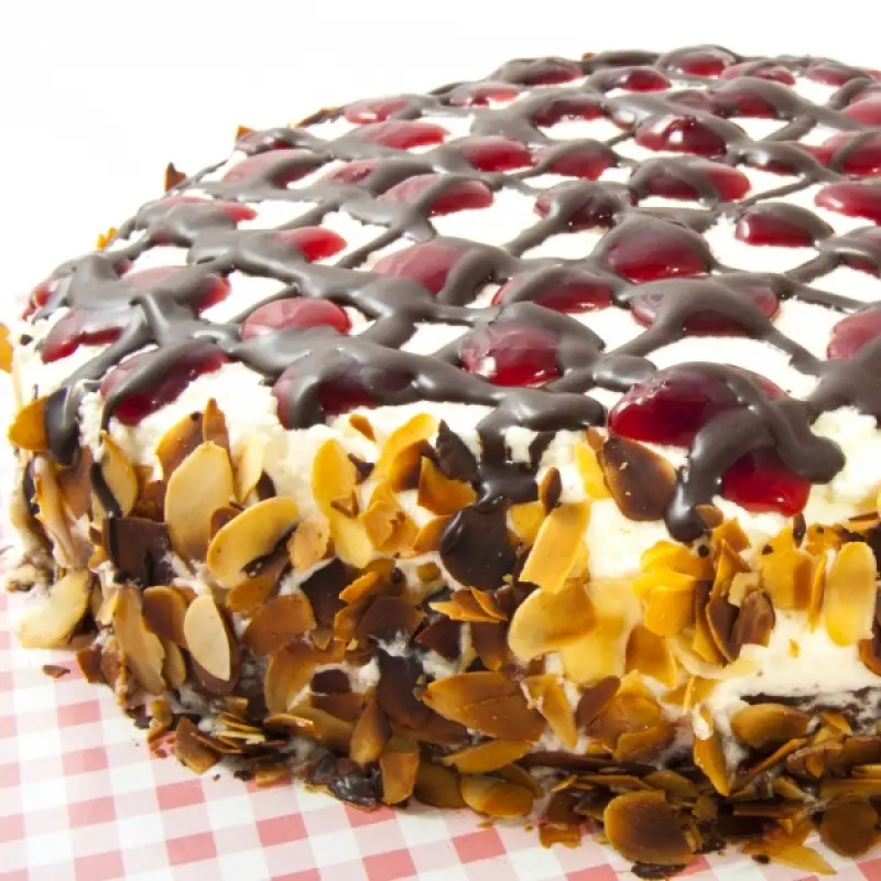 White Cake With Creamy Butter Frosting