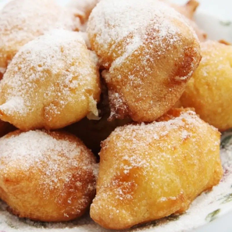 Super Easy Doughnut Holes