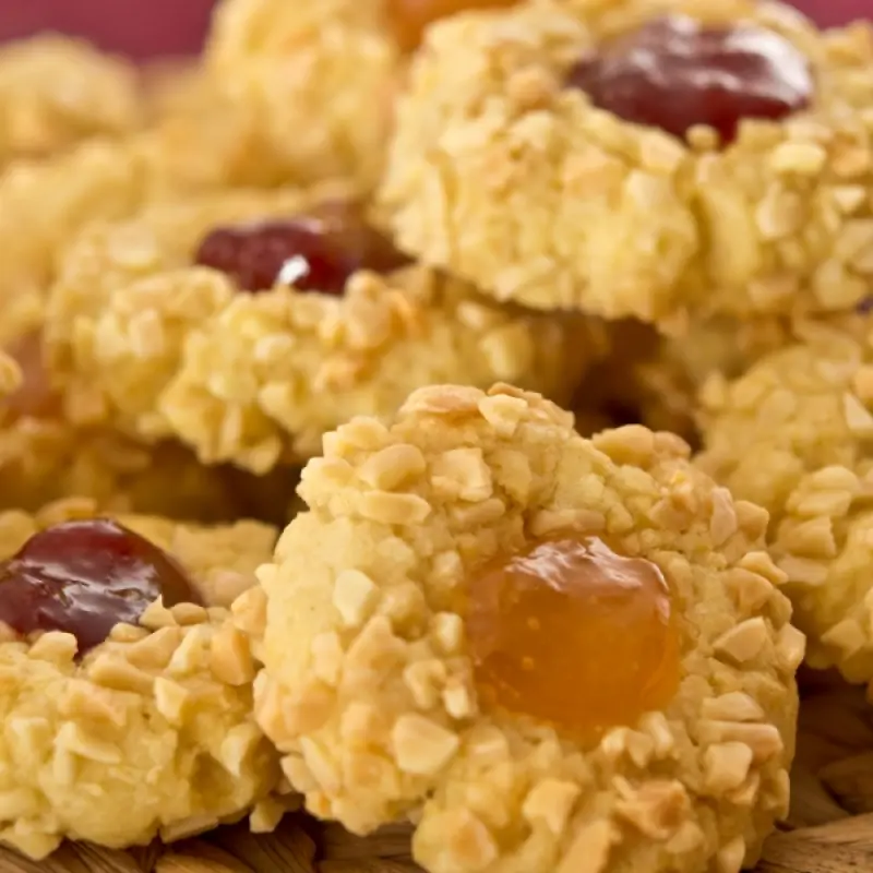 Almond Crunch Cookies With Jam