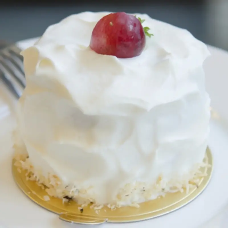 Mini White Cakes