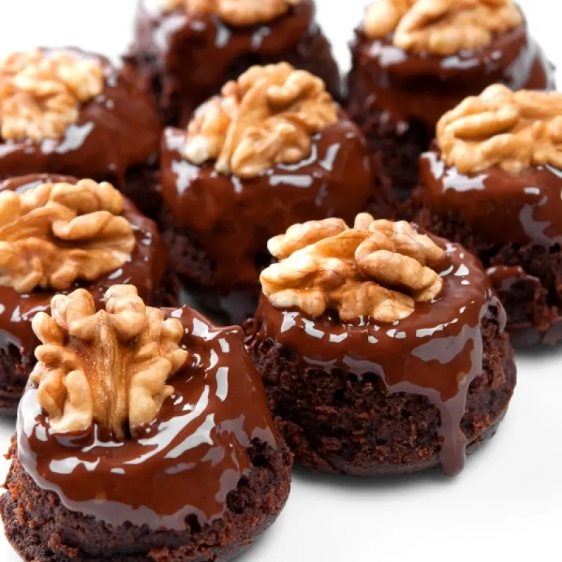 Mini Chocolate Cupcakes With Ganache