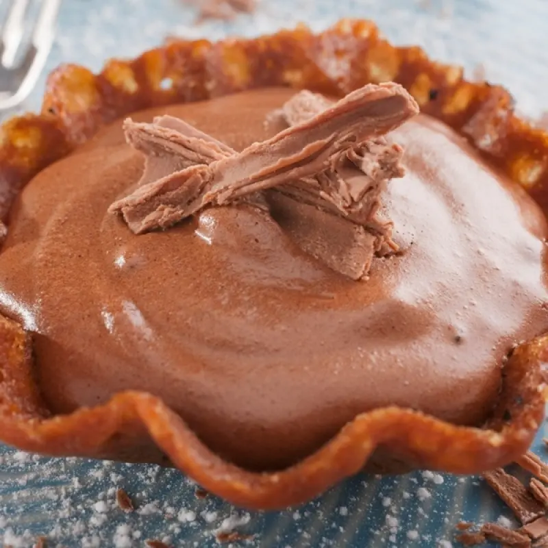 Brandy Snap Baskets With Chocolate Mousse