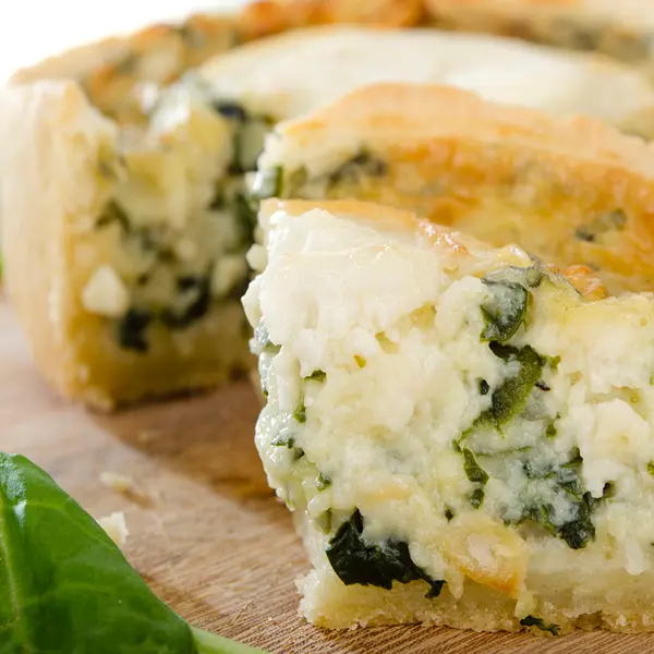 Quick Mini Spinach Quiche Bites