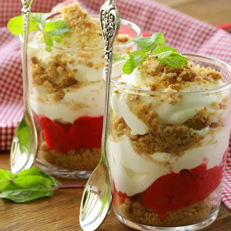Simple Strawberry Dessert