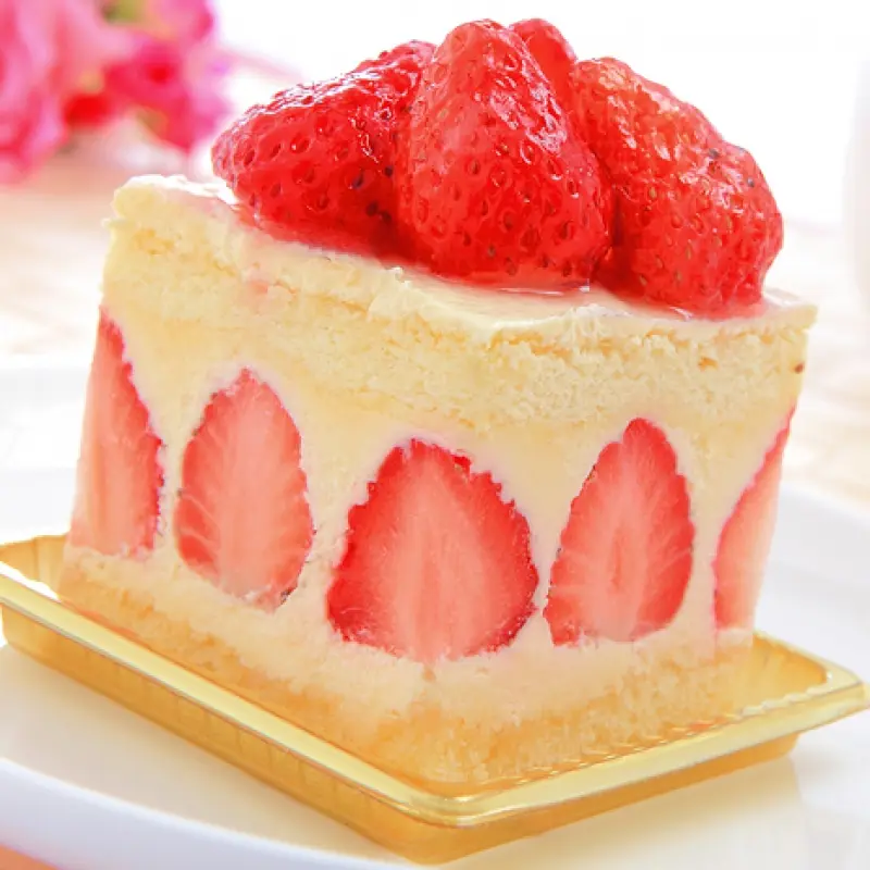 Fancy Strawberry Cake