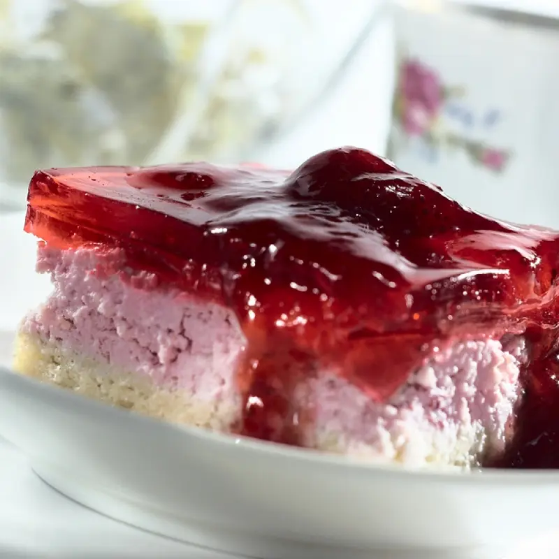 Strawberry Chiffon Squares
