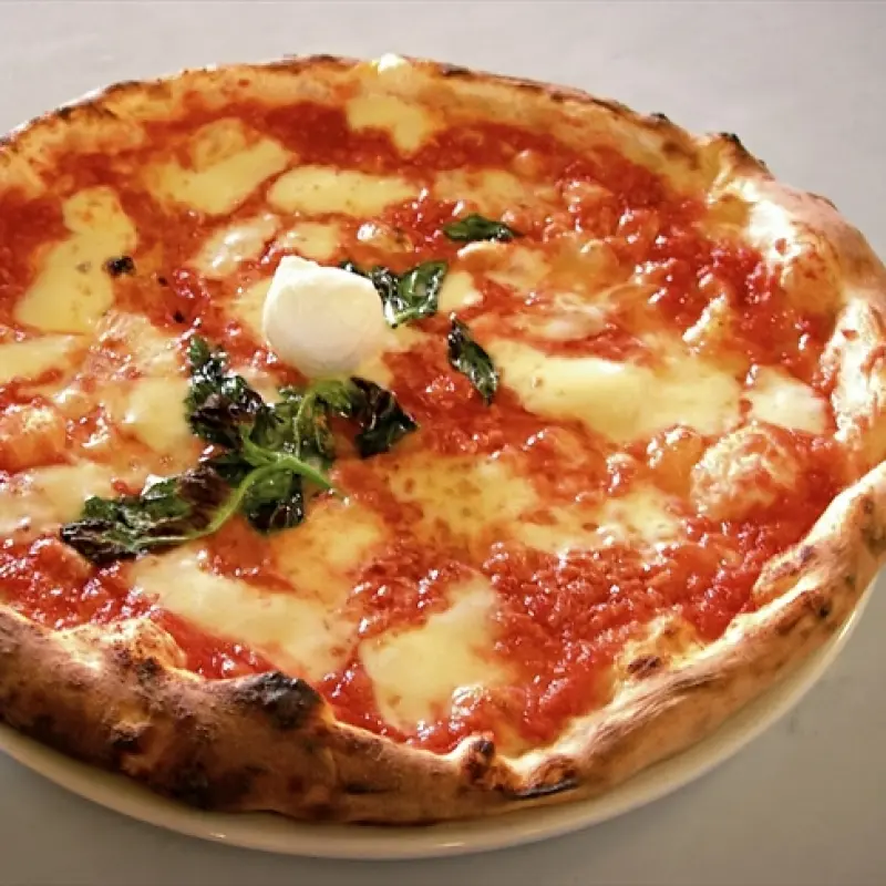 Classic Margherita Pizza