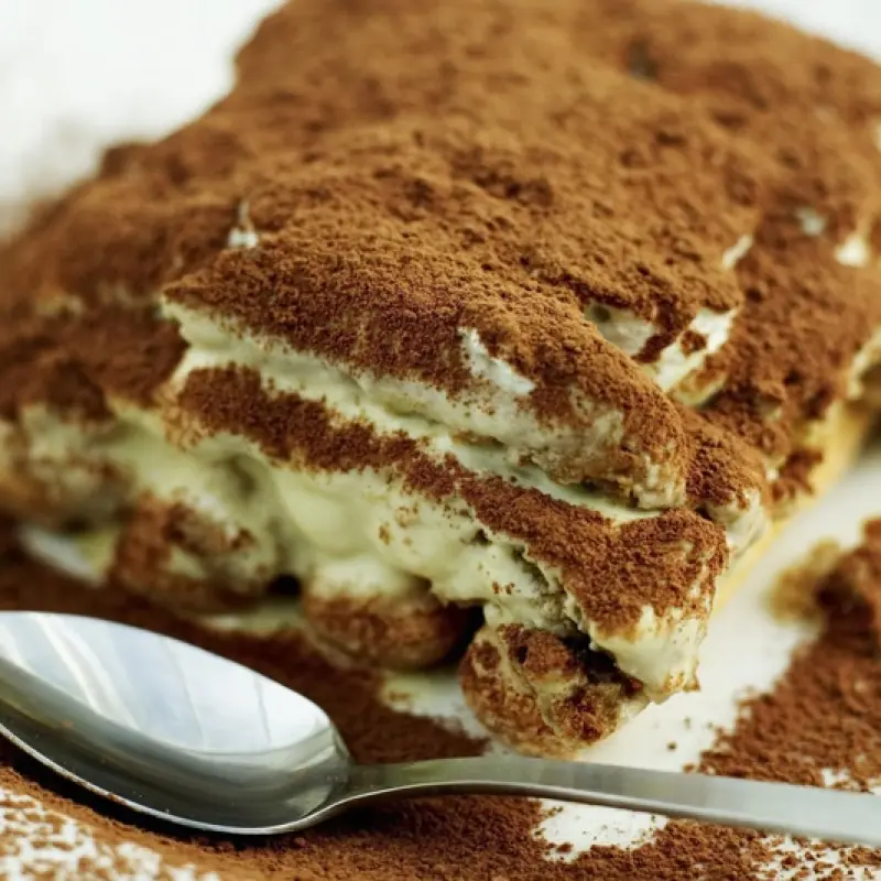 Tiramisu Cake: Exquisite Italian Dessert