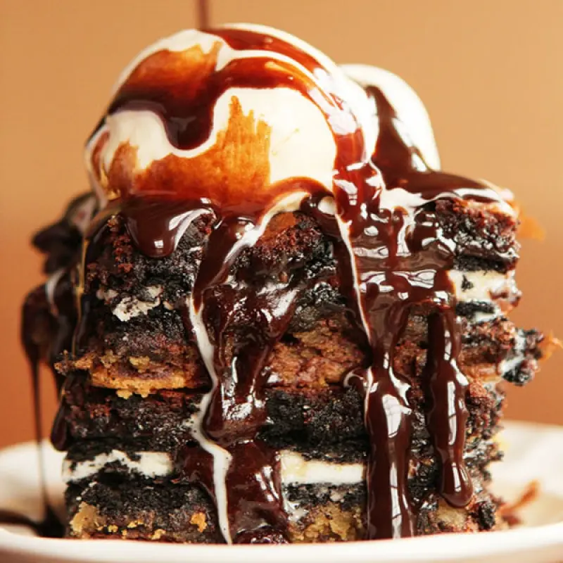 Ultimate Chocolate Chip Cookie n'Oreo Fudge Brownie Bar