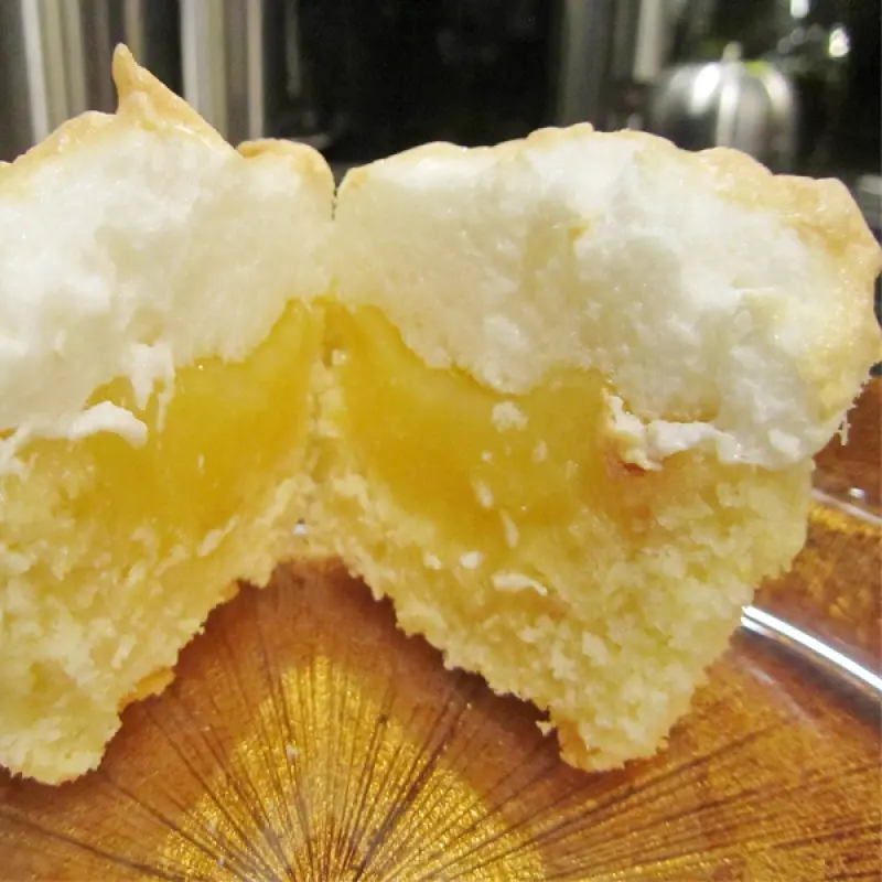 Lemon Meringue Cupcakes