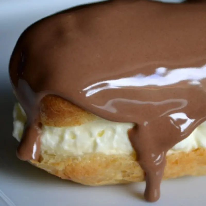Delicious Chocolate Eclairs