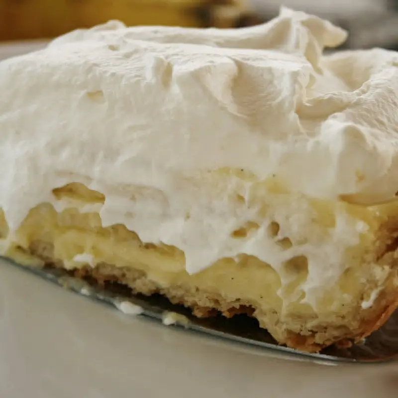 Banana Cream Pie With Whipped Cream Topping