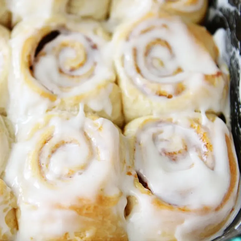 Easy Mini Pumpkin Cinnamon Rolls