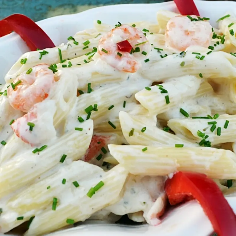 Garlic Shrimp Alfredo Pasta