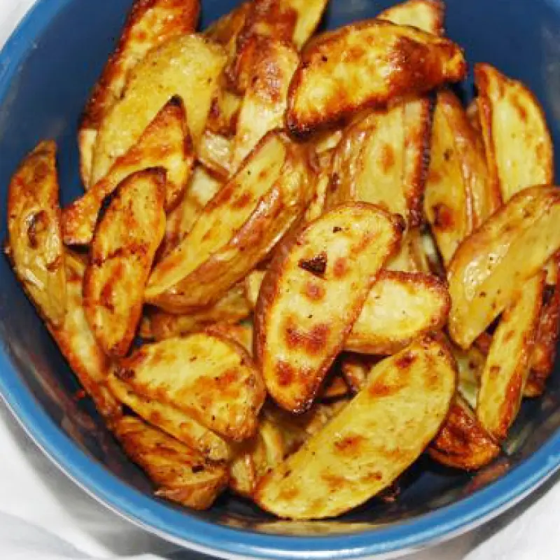 Baked Garlic Beer Potato Wedges