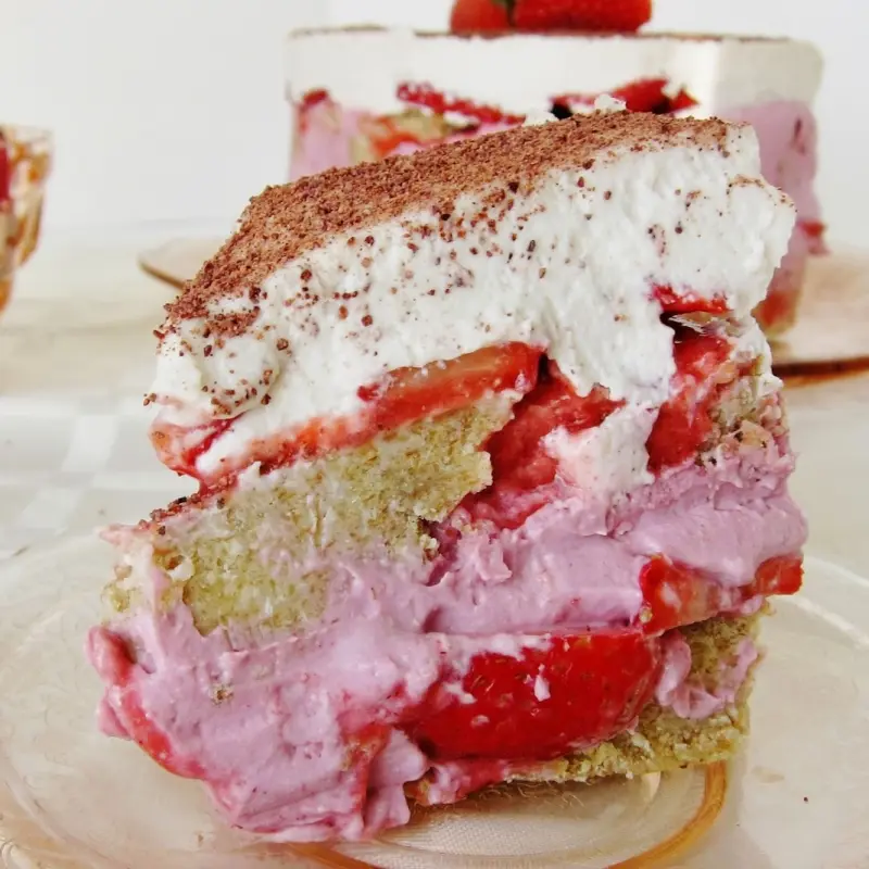 Raw Strawberry Tiramisu