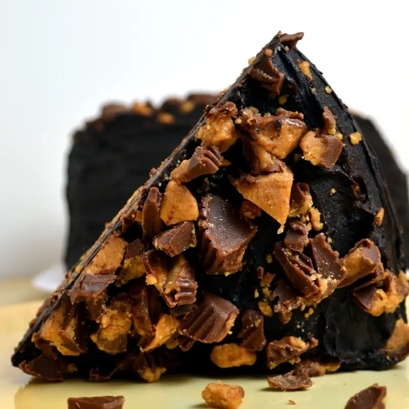 Chocolate Peanut Butter Reeses Cake