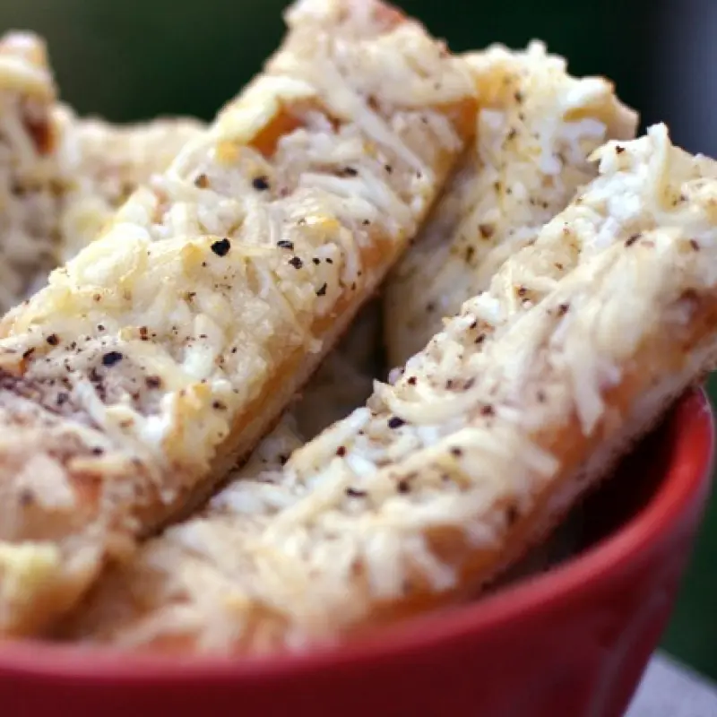 Grilled Garlic Pizza Sticks