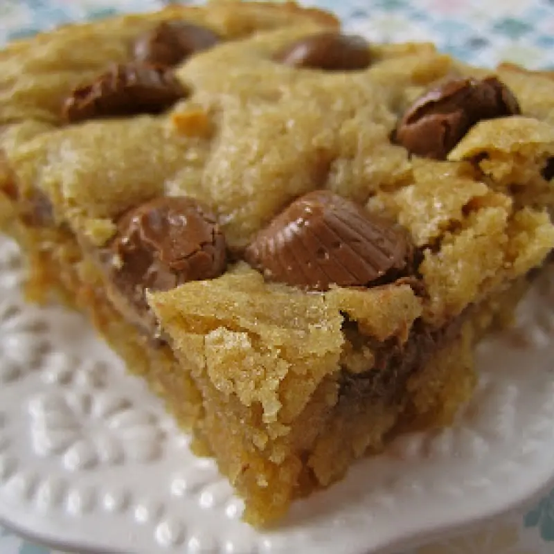Peanut Butter Cup Blondies