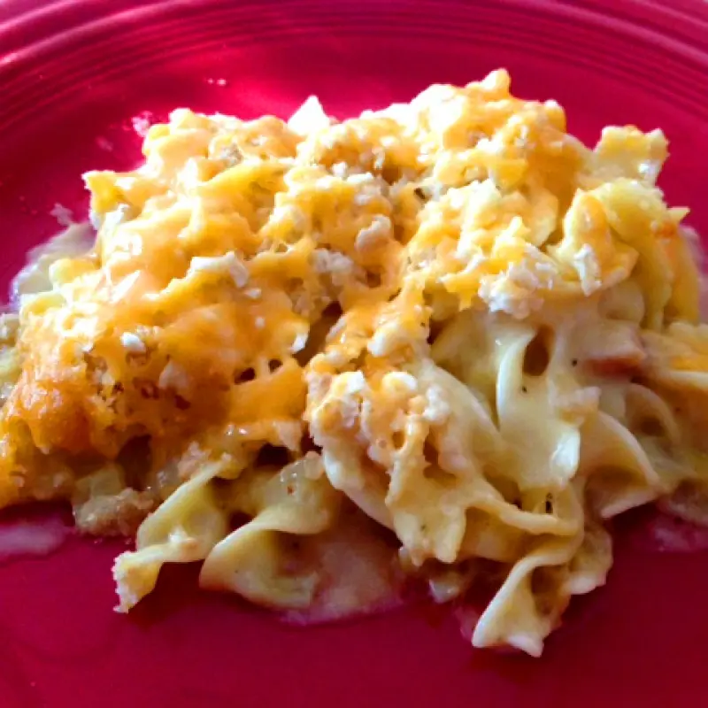 Cheesy Chicken Noodle Casserole
