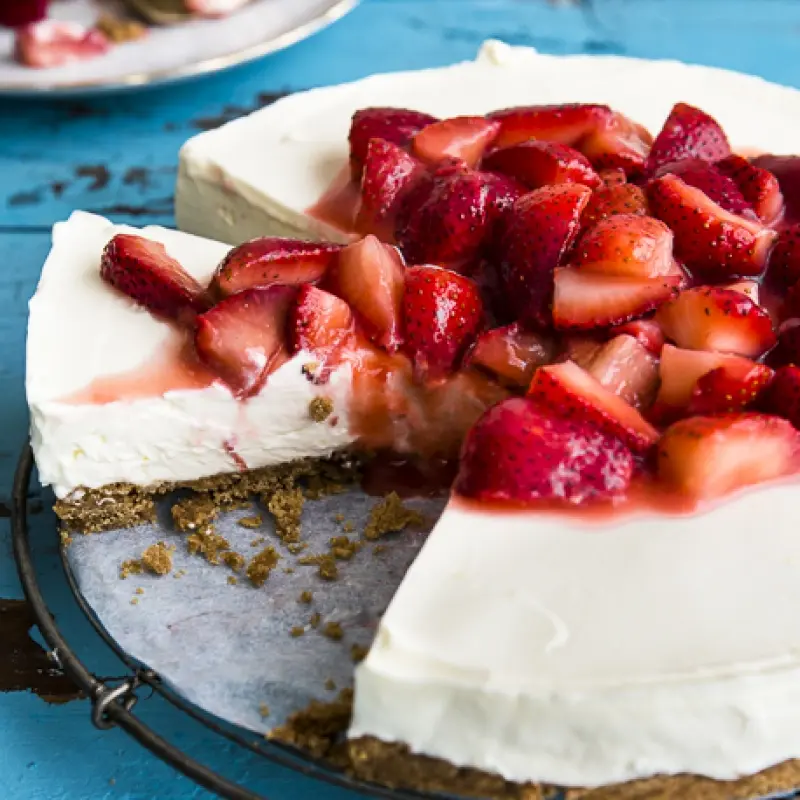No Bake Strawberry Cheesecake