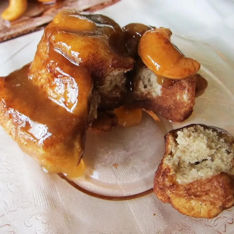 Mini Banana Cashew Monkey Bread