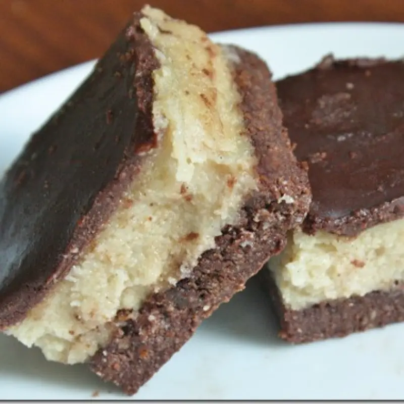 Chocolate Cashew Nut Cheesecake Bars