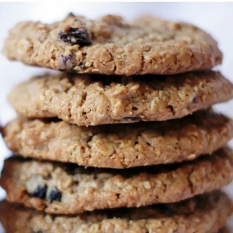 Spiced Oatmeal and Raisin Cookies