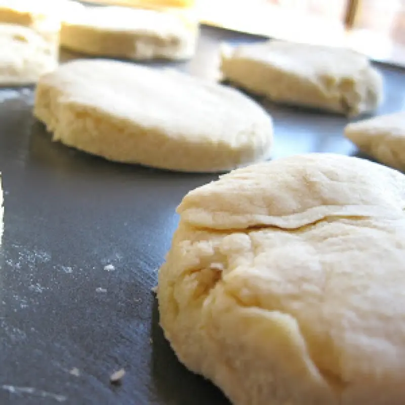 Easy Buttermilk BIscuits