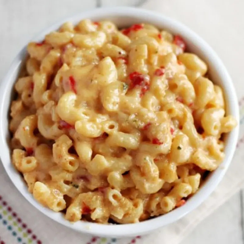 Baked Macaroni and Pimento Cheese