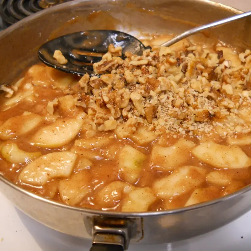 Butter Rum Caramel Apple Pie