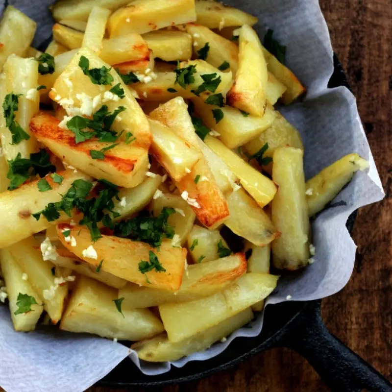 Baked Garlic Parsley Potato Wedges