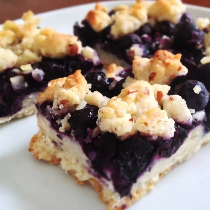 Blueberry Bars with Almond Crumble