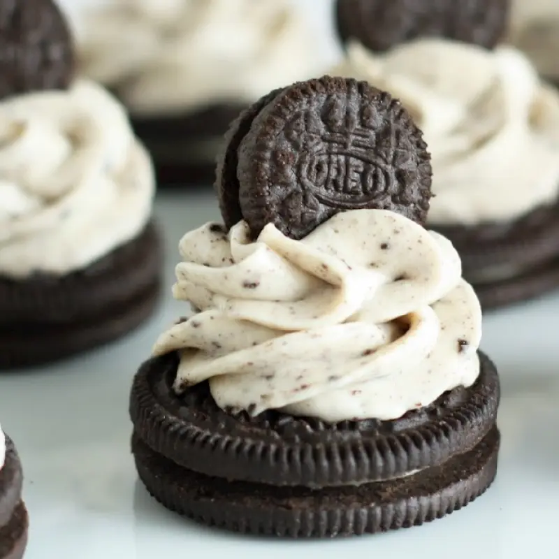 Oreo Cheesecake Bites
