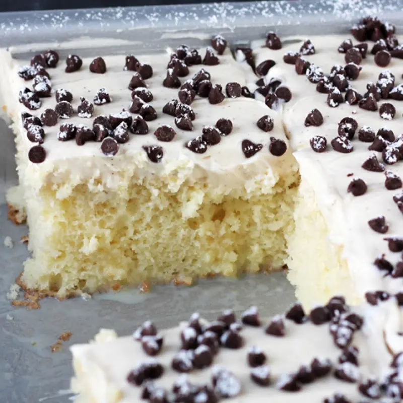 Cannoli Poke Cake