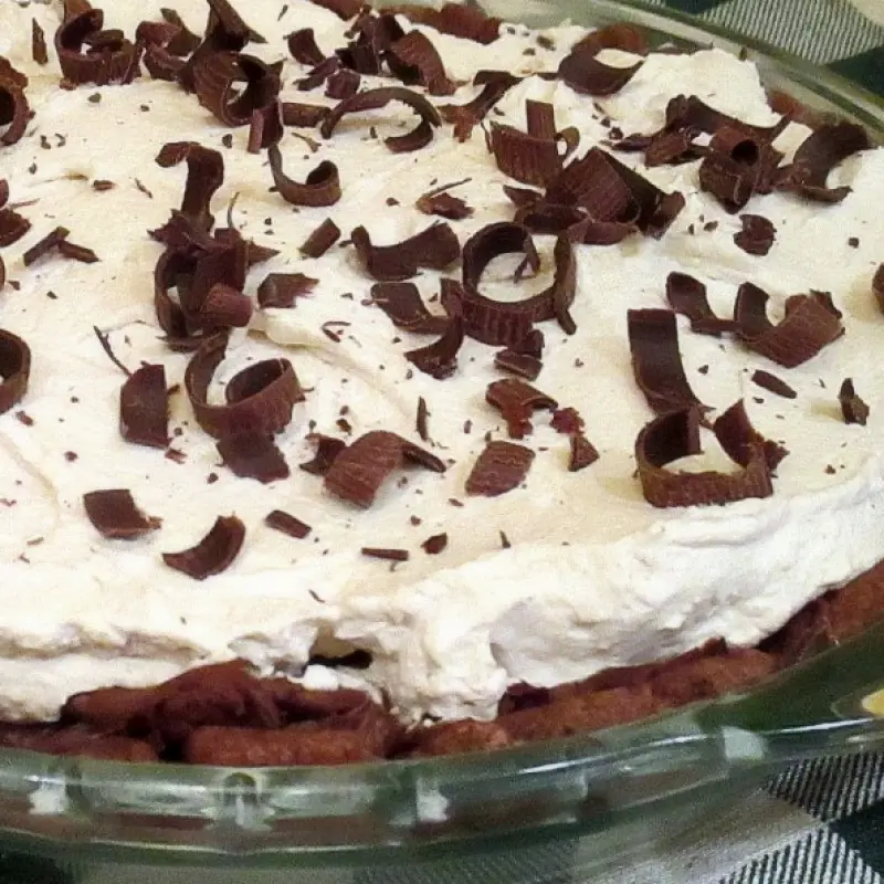Bailey's Chocolate Mousse Pie