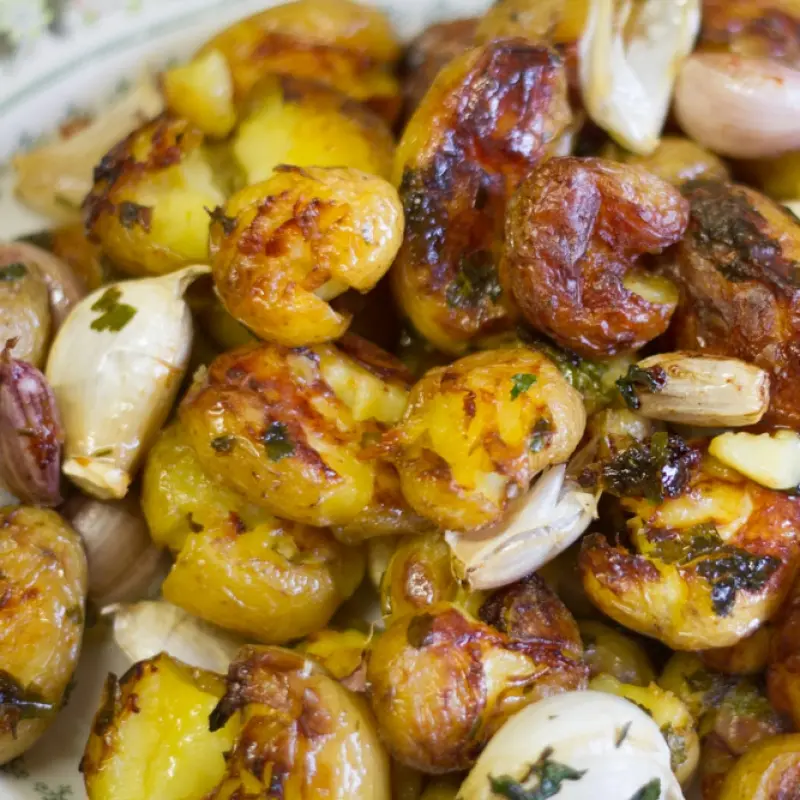 Crushed and Roasted New Potatoes with Garlic and Parsley
