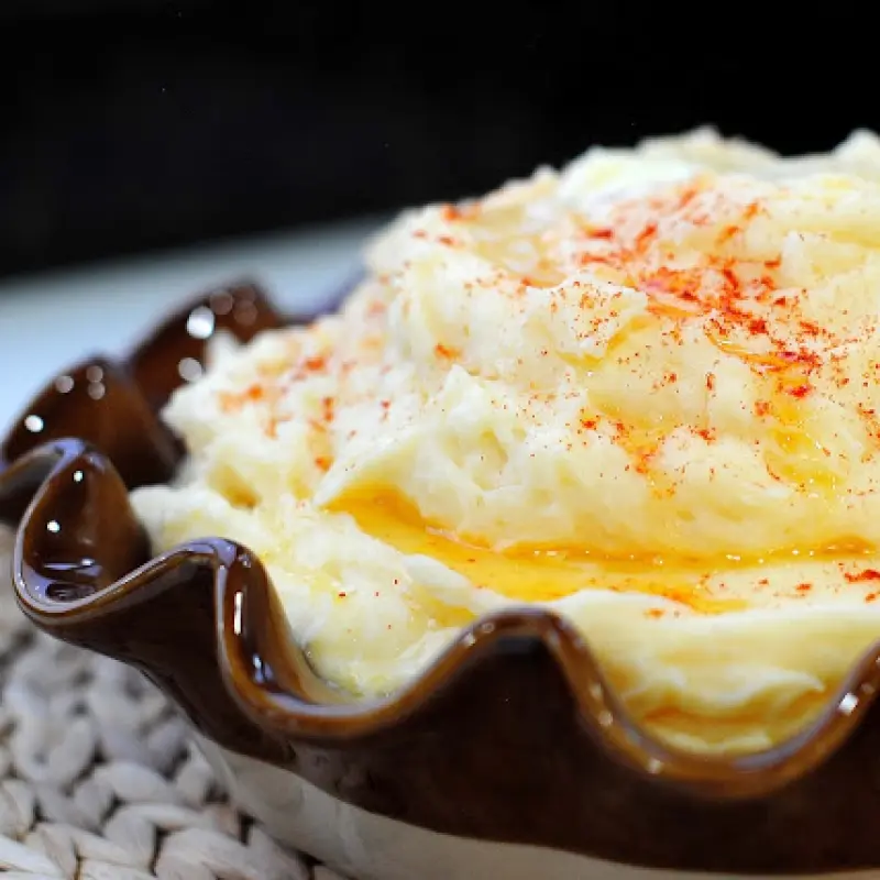 Savory Slow Cooker Mashed Potatoes