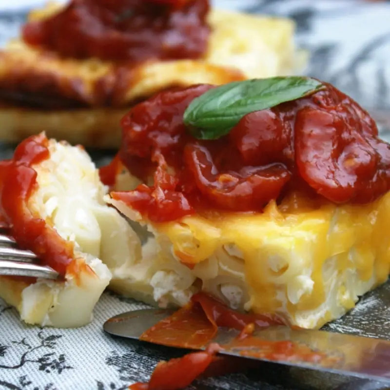 Mac and Cheese With Tomato Sauce