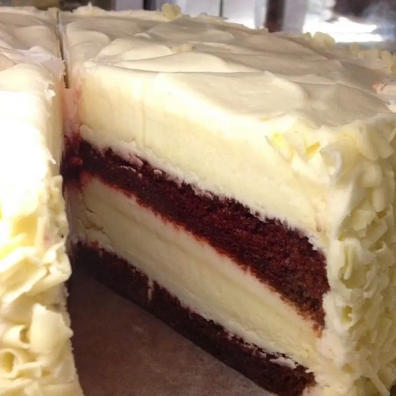 Red Velvet Cheesecake