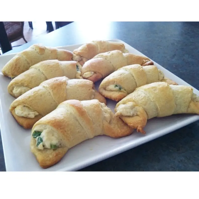Roasted Garlic Chicken Puffs