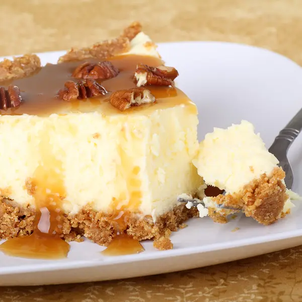 Caramel Pecan Cheesecake