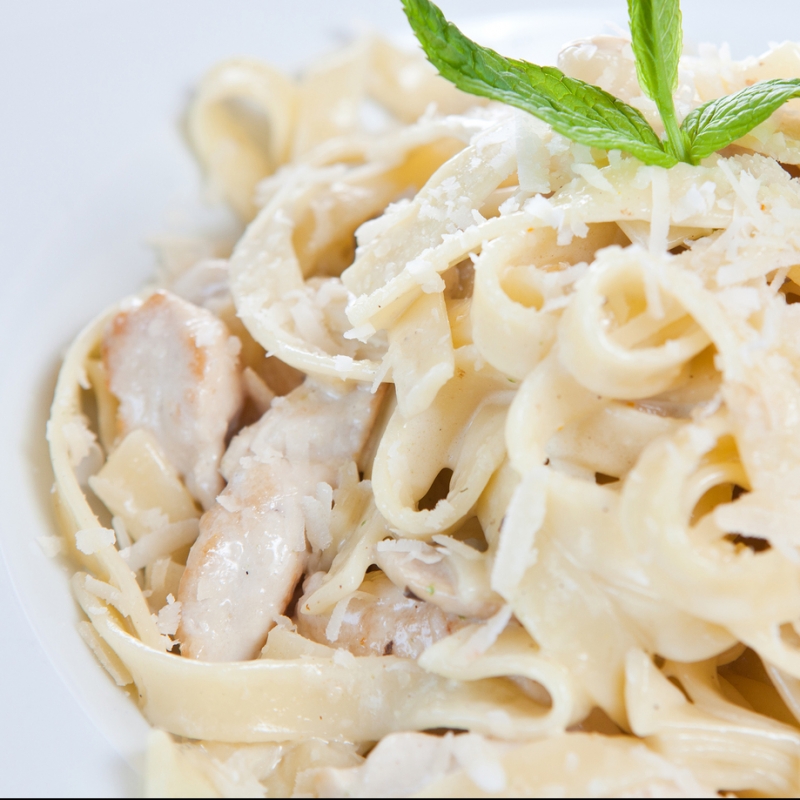 Creamy Garlic Chicken Pasta Recipe